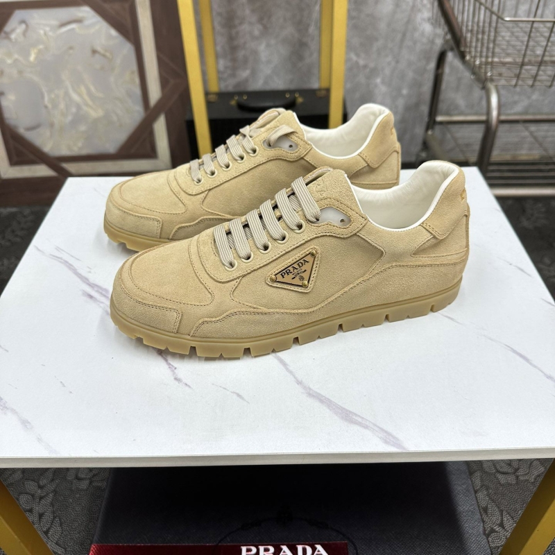 Pra*a casual shoes